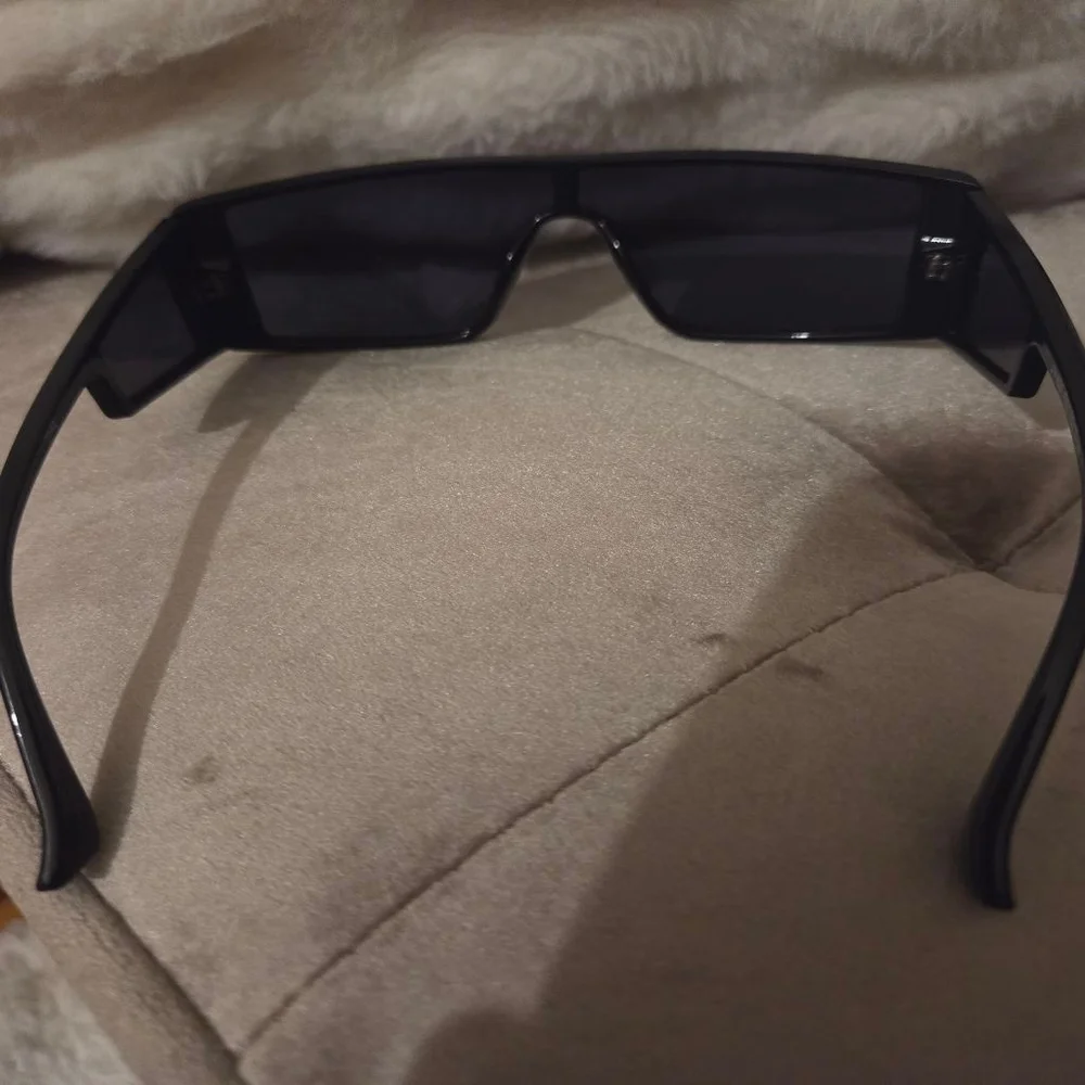 Women's Unbranded Black Shield Sunglasses One Size